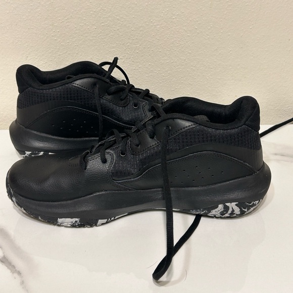 Under Armour Lockdown 7 Black Basketball Shoes Men’s Size 9.5 Women’s Size 11‎